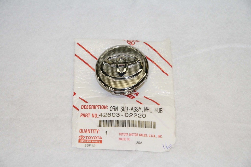 そふとくりーむ Amazon.com: Genuine Toyota Parts - Ornament Sub-Assy, W